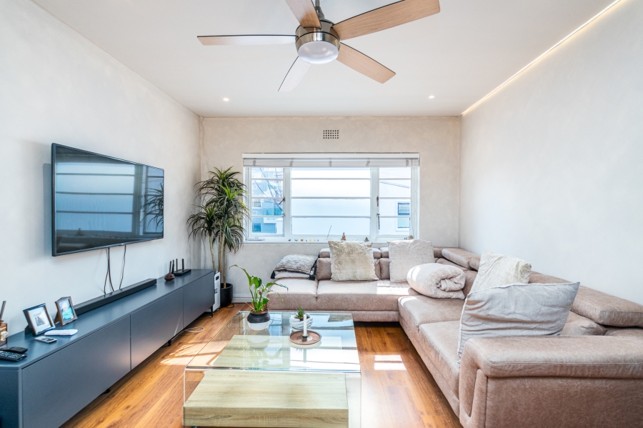 2 Bedroom Property for Sale in Green Point Western Cape